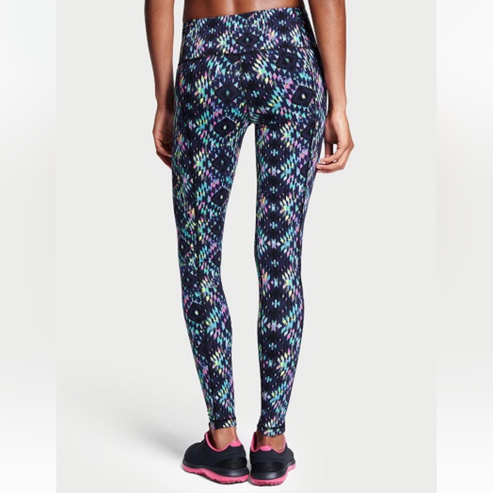 Victoria’s Secret knockout VSX tight